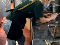 -肥肥虾庄·金牌油焖大虾(汉口城市广场店)