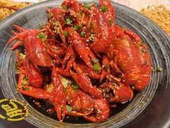 -肥肥虾庄·金牌油焖大虾(汉街SKP店)