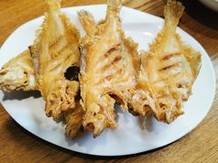 炸偏口鱼-方城小吃店
