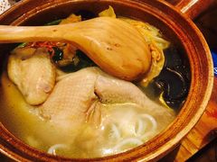 -刀小蛮半只鸡过桥米线(家乐福四元桥店)