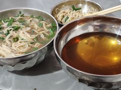 -正宗杨记普洱酸醋米线(总店)