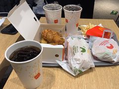 -麦当劳(展览路店)