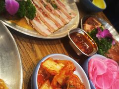 -明洞阿姨·韩式酱蟹烤肉·创意料理(三元桥店)