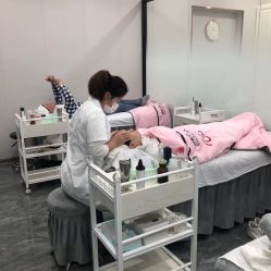 -苗方清颜专业祛痘·皮肤管理