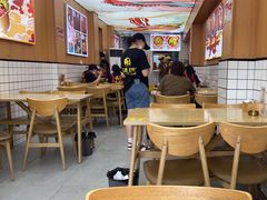 大堂-冒菜西施·非遗冒菜(总店)