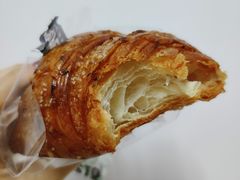 焦糖牛角酥-PAPER STONE BAKERY(天环店)