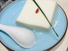 杏仁豆腐-京味斋·北京烤鸭(北京南站洋桥店)