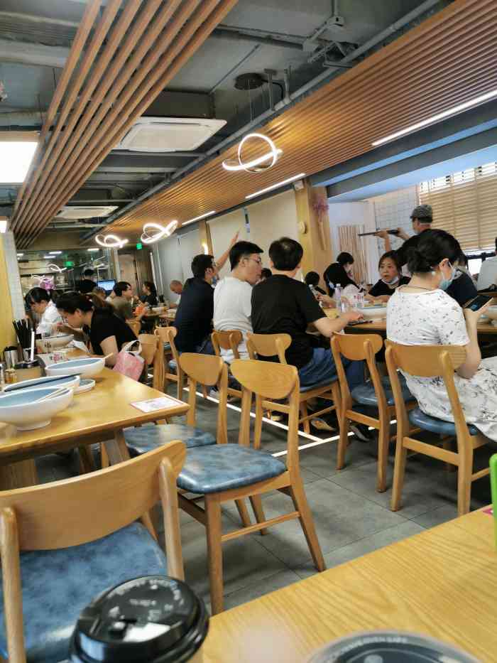 里面请面馆-"永和大王隔壁的面馆,店如其名,真的是里面.