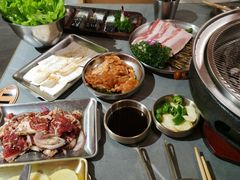 -围炉肉舍•炭烤活鳗•丹东海鲜烤肉(步行街店)