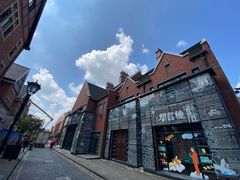 -钟书阁(松江泰晤士小镇店)