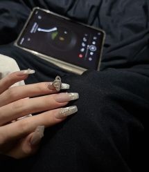 -CM.Nail美甲美睫