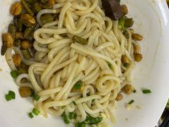 -牛八宝桂林米粉(八里庄店)