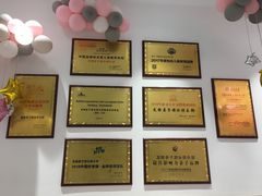 -龙格亲子游泳·水育早教运动中心(绿城店)