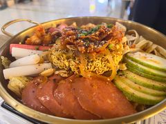 韩式部队锅-星韩味石锅拌饭(万科·钻石广场店)