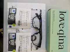 -爱视眸Eyeblling眼镜·依视路·蔡司镜片折扣店(百联南方商城购物中心)