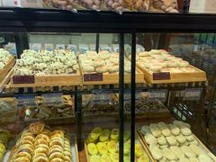 面包甜点陈列柜-清真红房子西饼屋(火车站店)