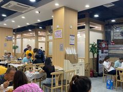 大堂-江城燕子大排档(江汉路步行街店)