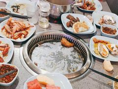 -金滏山烤肉·海鲜·火锅自助餐厅(襄阳万达店)