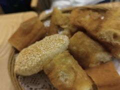-弄堂咪道-饭香·面香·馄饨香(汇锦广场店)