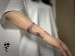 -强师傅打耳洞.脐钉.舌钉饰品