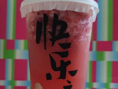 大口草莓桃-LELECHA乐乐茶(王府井喜悦店)