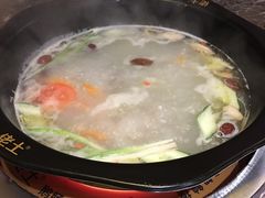 -佬土鹅肠火锅(解放路店)