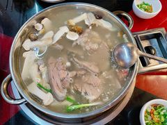 -老石黑山羊毛驴肉火锅(金凯广场店)