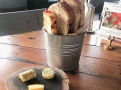 烤面包-AZUL by FUEL蓝色·法式酒馆(琶醍店)