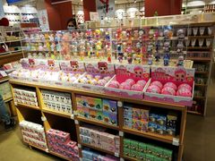 -名创优品(河南郑州健康路2店)