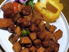 杏鲍菇炒雪花牛肉粒-蚝得喜海鲜(东城店)