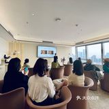 今日份上班小姐姐来了[耶]