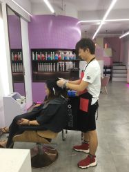 点击看大图 -A HAIR SALON