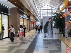 -王府井奥莱棋盘山小镇