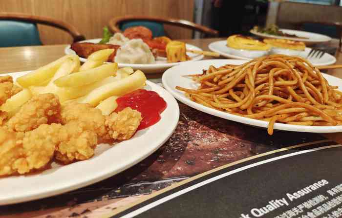 我家牛排(即墨宝龙店)-"「水果捞」酸奶随意加,不过可惜水果的种类.