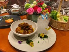 松茸咸菜炖牛尾-丽晶美庐·玉兰餐厅