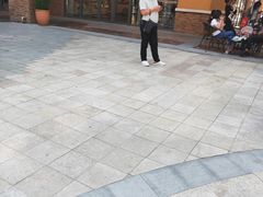-王府井奥莱临潼小镇(临潼店)