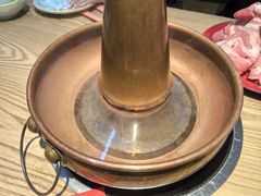 -洞庭洲·防空洞火锅·烧烤·铜锅涮肉(新百广场店)