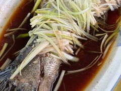 -雪湖煜辰鱼头老店(雪野湖店)