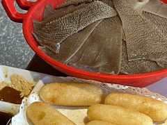 -乡土黄·鲜牛肉火锅·小龙虾(兴业街店)