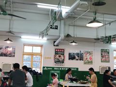 大堂-石灰市老火锅(北滨路店)