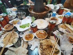 -楼外楼大刀肉传统火锅居(繁荣路店)