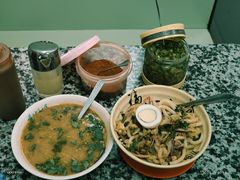 -002鱼汤粉(龍園店)