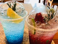 -Chom Cafe and Restaurant