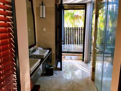 -三亚湾海居铂尔曼度假酒店