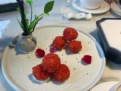 杨梅鳕鱼球-柳莺湖上·湖景餐厅·江南菜(西湖店)