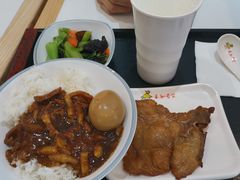 酱滋嫩猪排卤肉FUN-永和大王(浦东南路店)