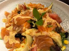 三文鱼牛油果沙拉-文三酒肆自助放题(新街口友谊广场店)