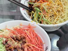 -牛一嘴·兰州牛肉面·大盘鸡(财富中心店)