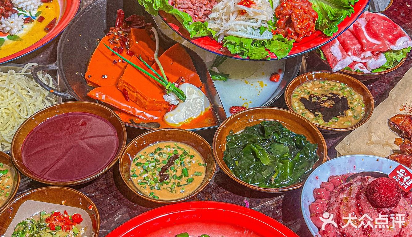 火爆全网🔥的笨姐居民楼火锅义乌也有啦❗️❗️