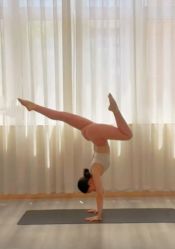 -亚太瑜伽普拉提学院